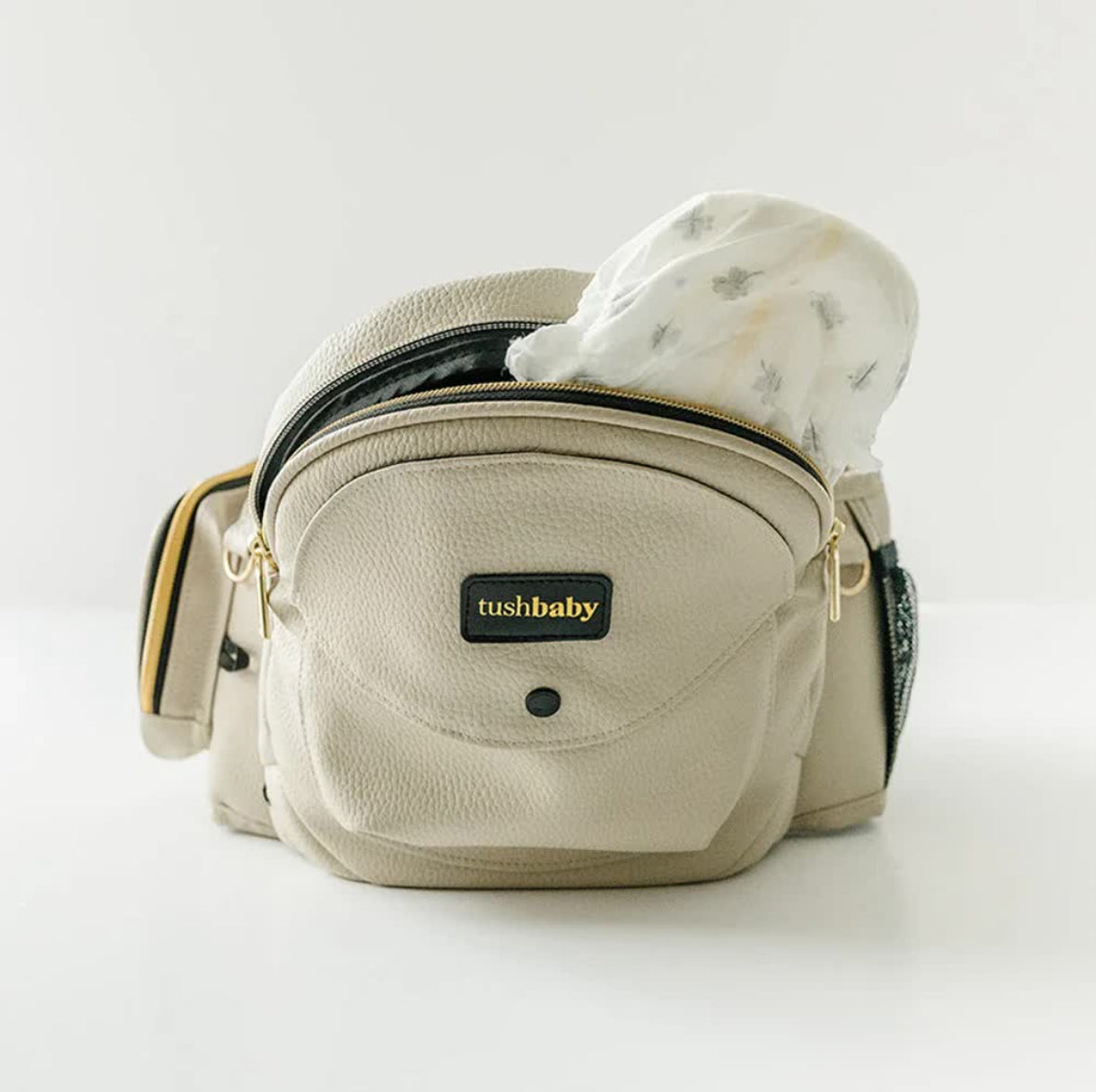 Tushbaby Hip Carrier in Vegan Leather Beige up to 45lbs