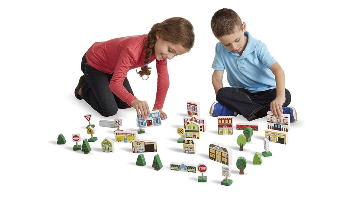 NEW Melissa & Doug Wooden Town Play Set With Storage Tray