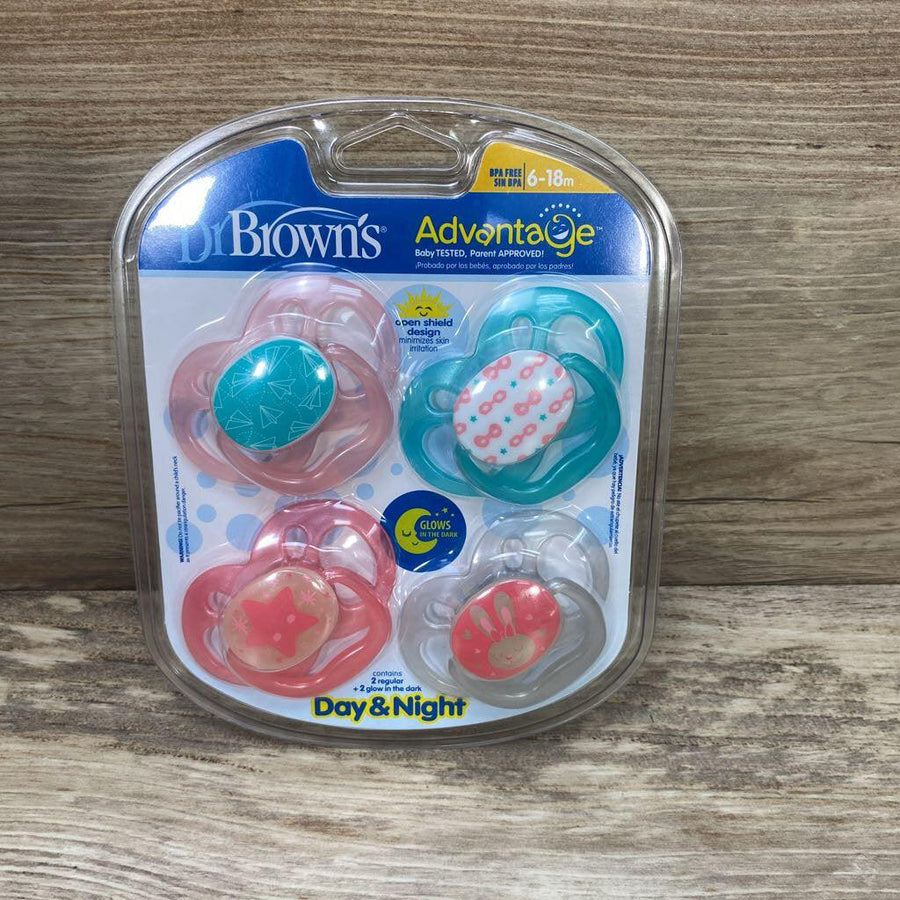 NEW Dr. Brown's 4pk Day & Night Advantage Pacifiers - Me 'n Mommy To Be