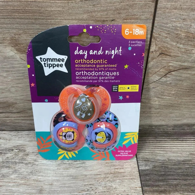 Tommee Tippee NEW 3Pk Day & Night Pacifiers 6-18m - Me 'n Mommy To Be