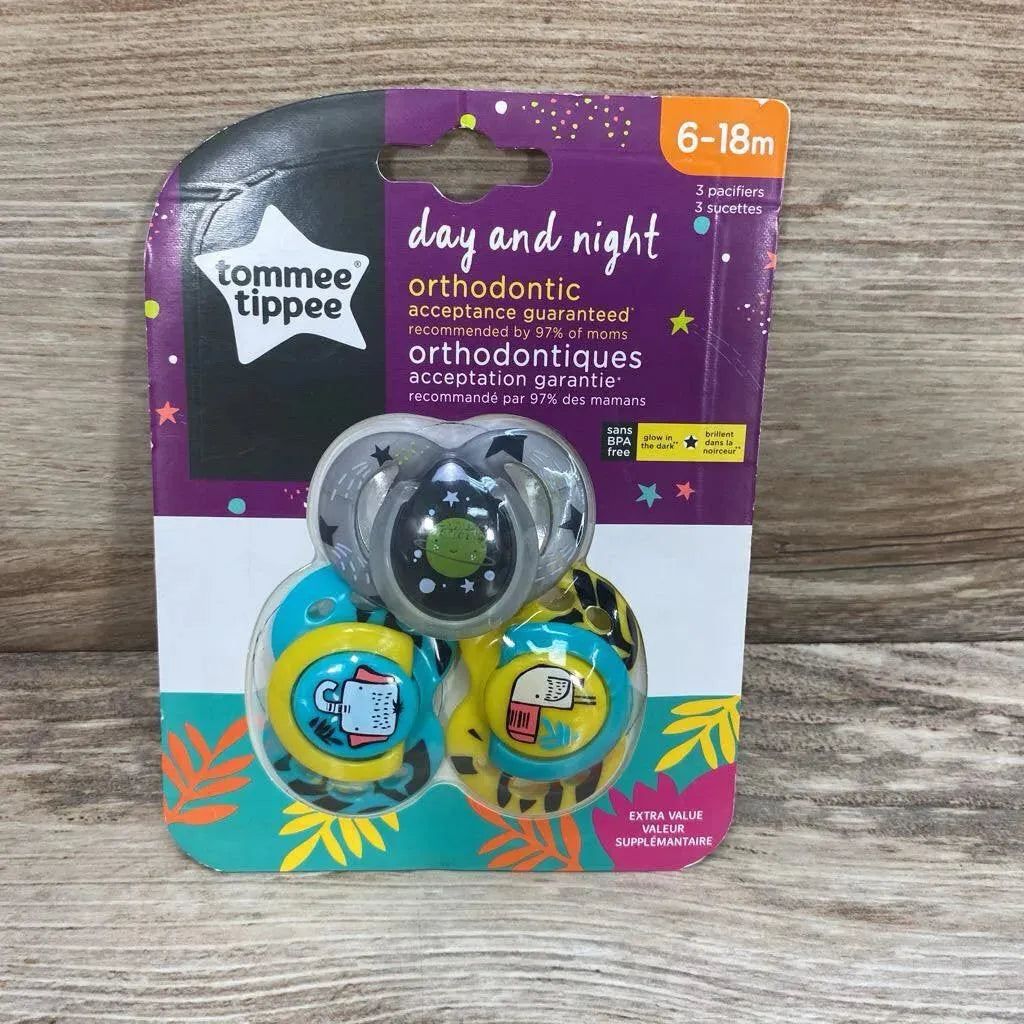 Tommee Tippee NEW 3Pk Day & Night Pacifiers 6-18m - Me 'n Mommy To Be