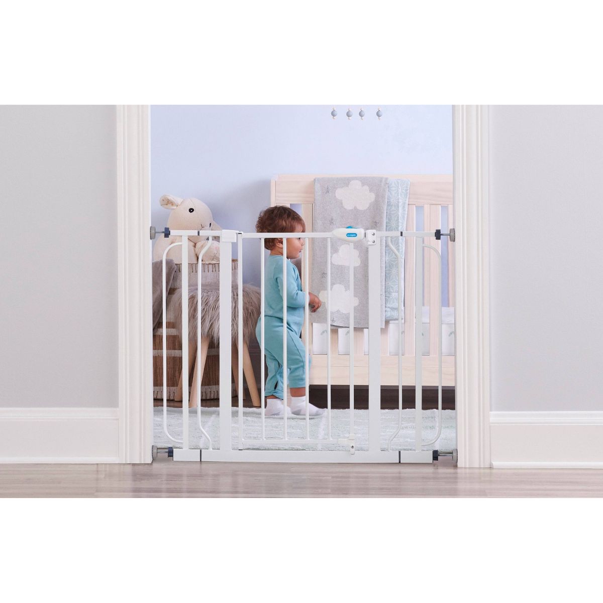 Regalo Easy Step Metal Walk-Through Gate White