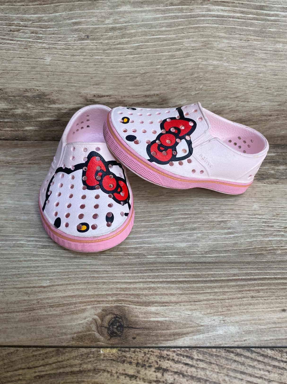 Navtive Miles Print x Hello Kitty Blossom Pink sz 4c