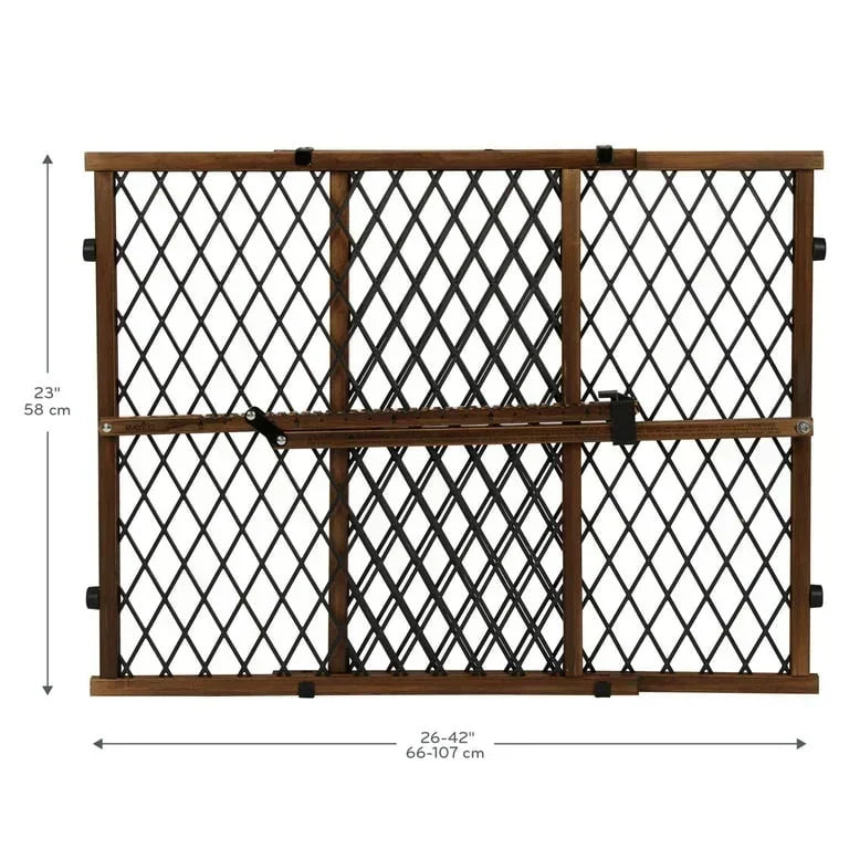 Adjustable wooden and metal baby safety gate with diamond mesh design, 23x26-42 inches