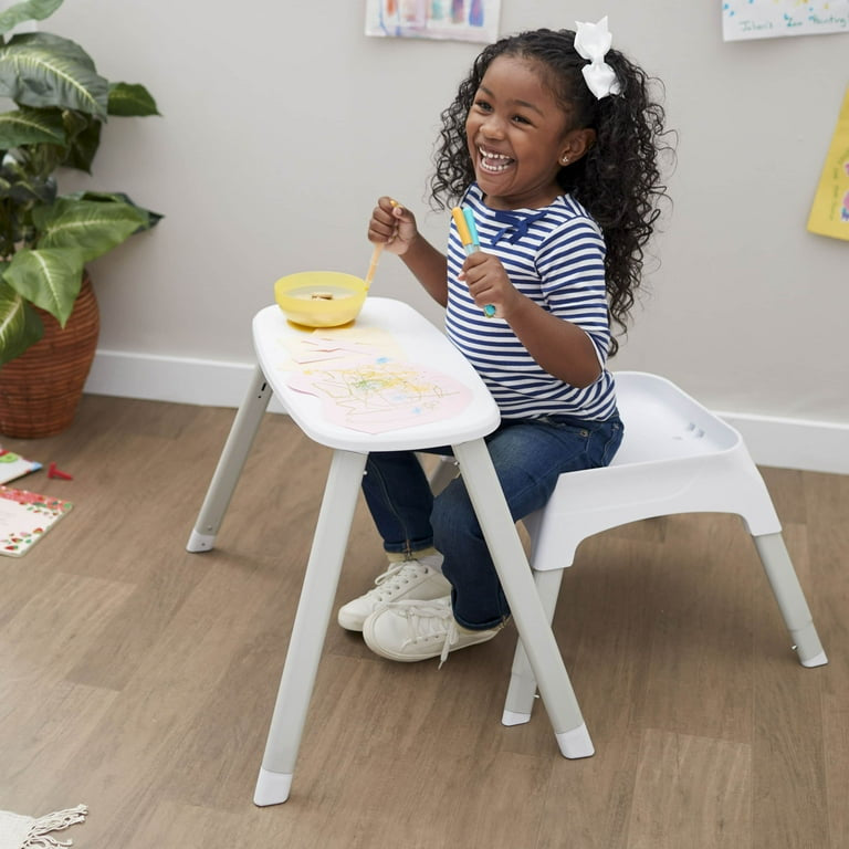 NWOT Safety 1st Grow and Go Rotating High Chair in French Gray