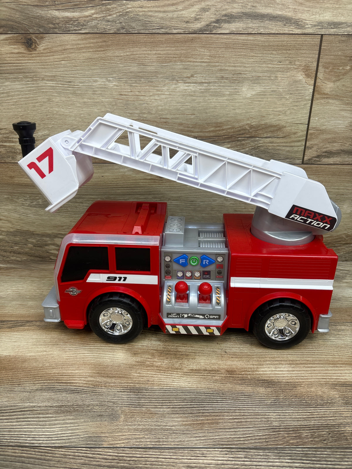 Maxx Action 2-in-1 Fire Truck
