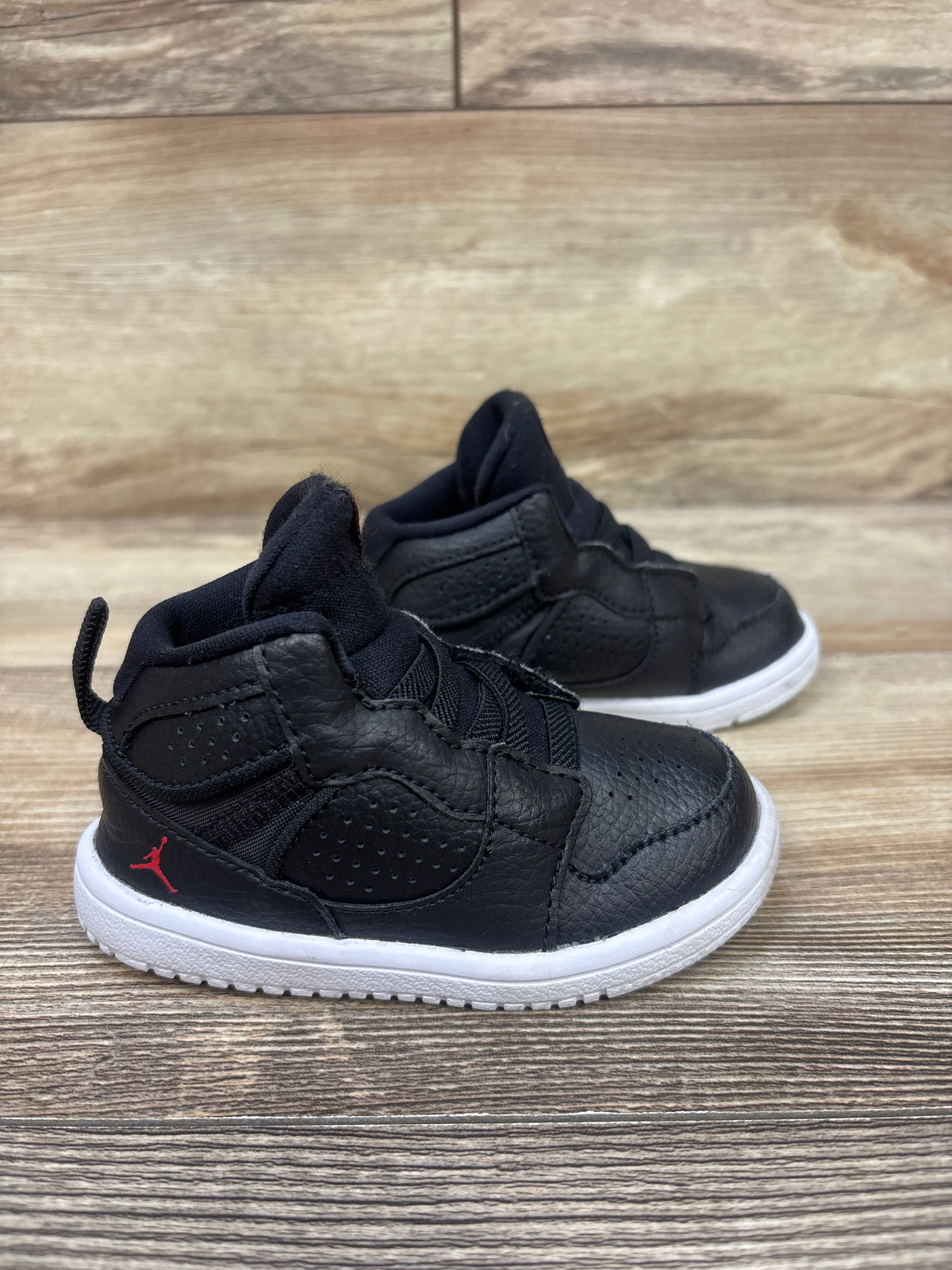 Air Jordan Access TD 'Black Gym Red' Sneakers sz 6c