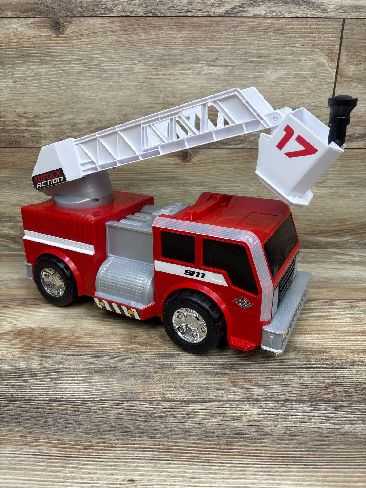 Maxx Action 2-in-1 Fire Truck