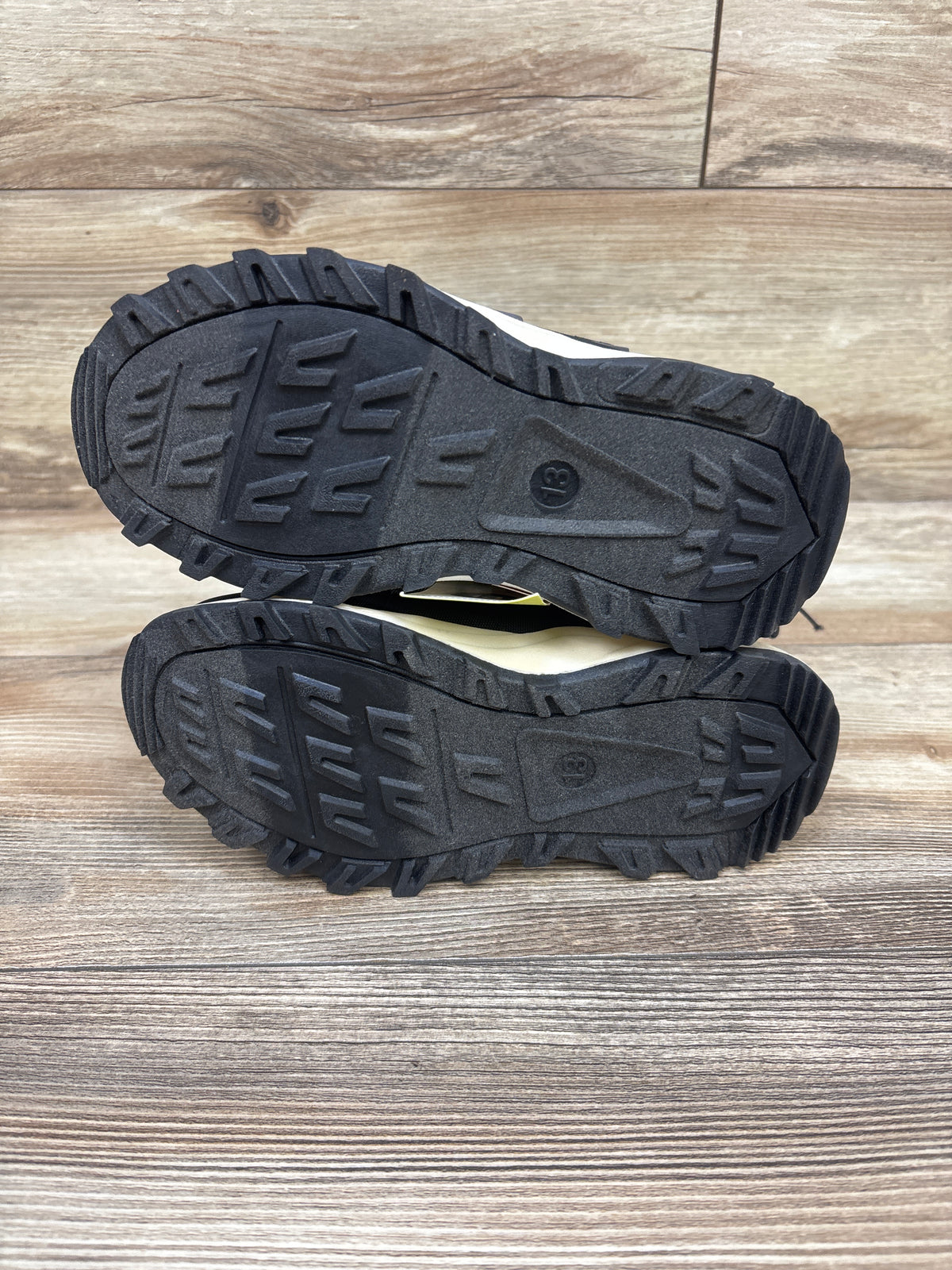 NEW All In Motion Waterproof Arrow Snow Boots in Jet Black sz 13c