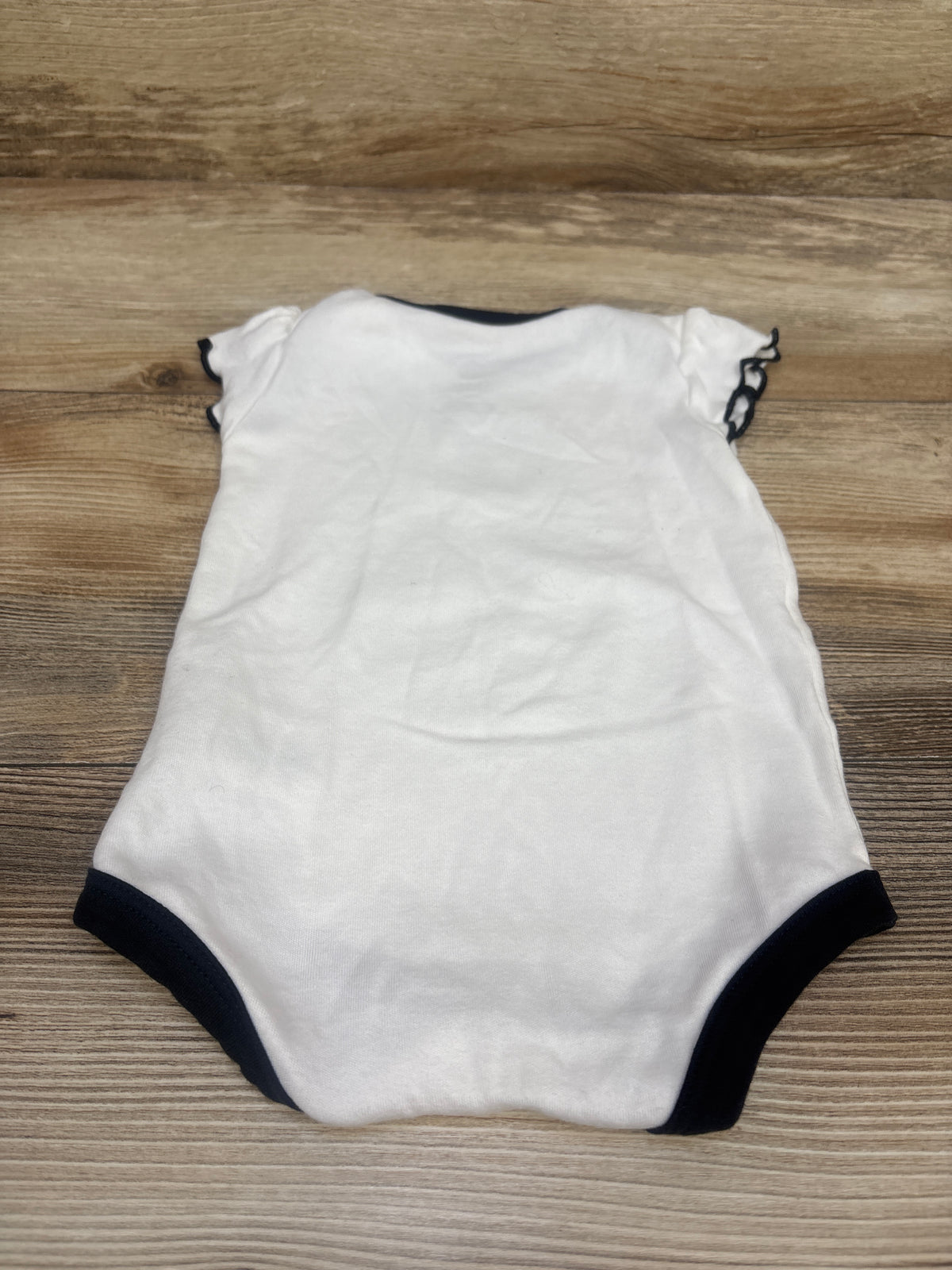 NFL Team Apparel Raiders Flutter Sleeve Bodysuit White sz 3/6m